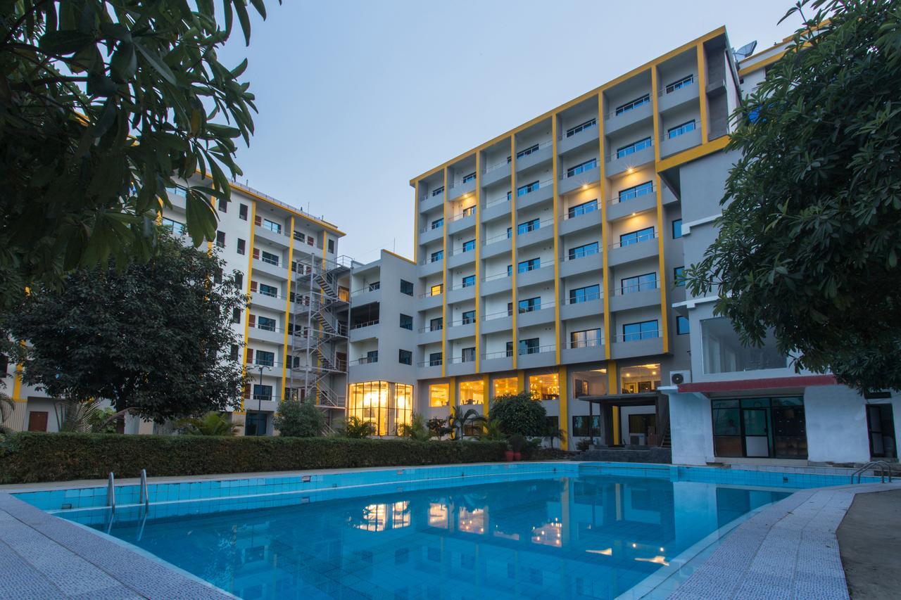 Hotel Siddhartha, Nepalgunj 외부 사진